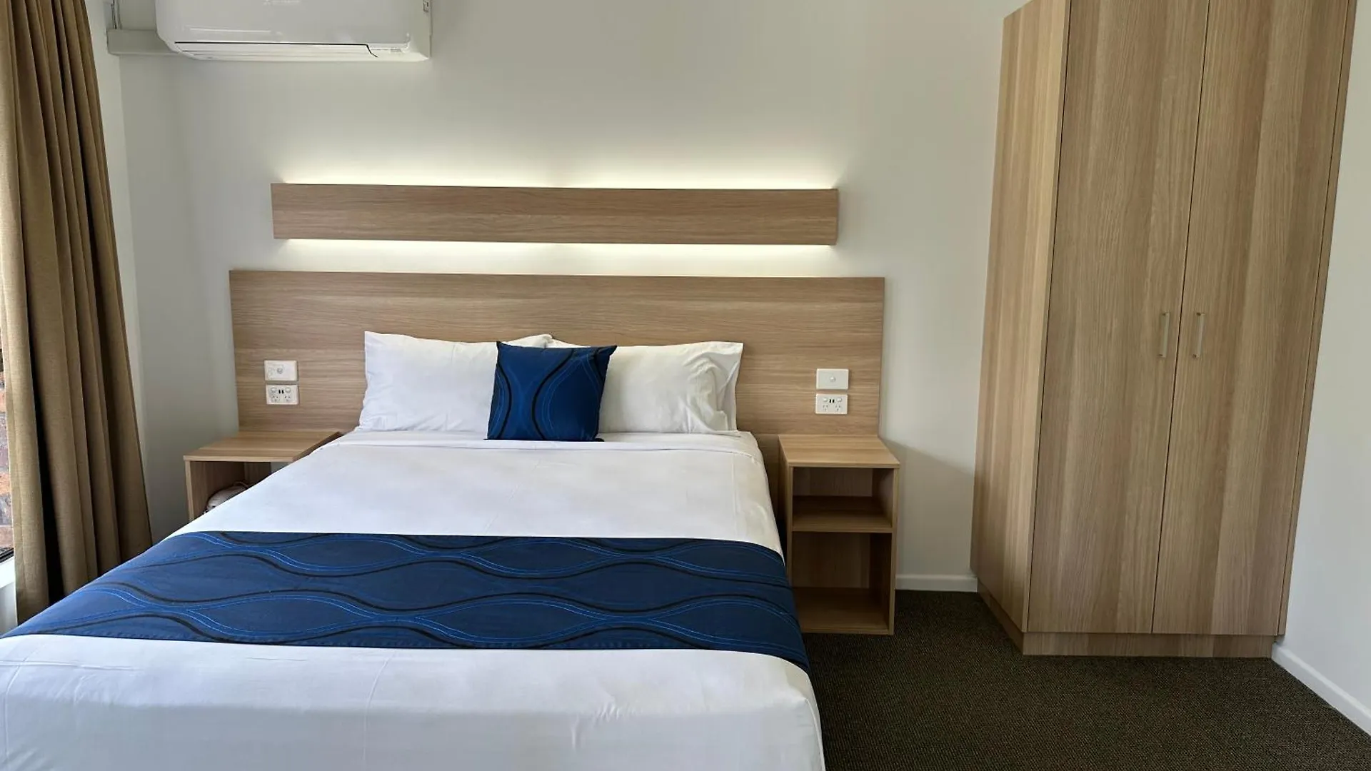 *** Motel Logan City Motor Inn Slacks Creek Australia