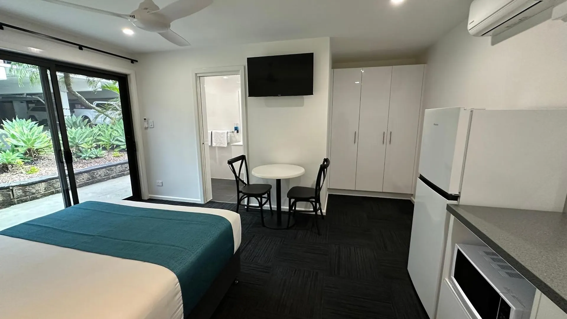 Logan City Motor Inn Slacks Creek Motel